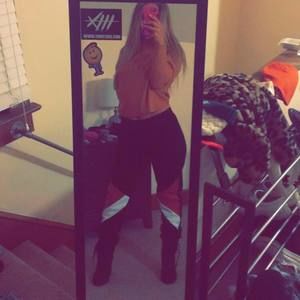 Meet your Posher, Danielle